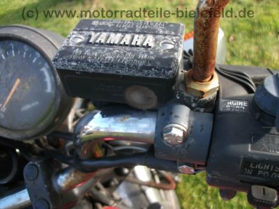 Yamaha_XJ_550_4V8_rot_KONI_wie_XJ_400_500_600_117.jpg