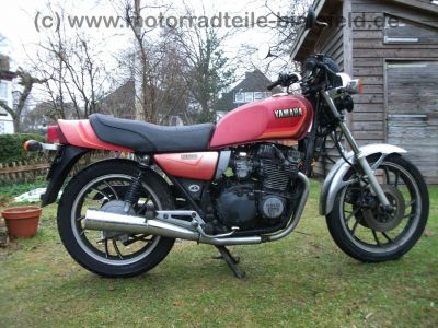 Yamaha_XJ_550_4V8_rot_KONI_wie_XJ_400_500_600_13.jpg