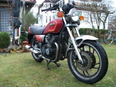 Yamaha_XJ_550_4V8_rot_KONI_wie_XJ_400_500_600_15.jpg