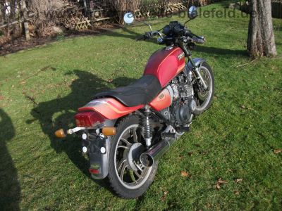 Yamaha_XJ_550_4V8_rot_KONI_wie_XJ_400_500_600_78.jpg