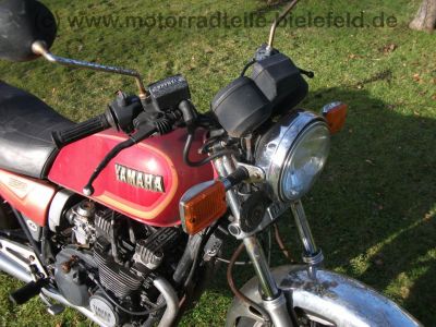 Yamaha_XJ_550_4V8_rot_KONI_wie_XJ_400_500_600_89.jpg