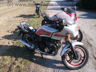 Kawasaki_GPz_550_UT_silber_ZX_550_A_BSM_Future_Auspuff_4_in_1_-_wie_KZ_ZX_Z_400_500_550_750_A_B_C_D_E_UT_GP_10.jpg