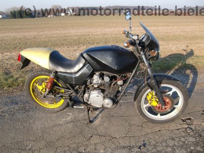 Suzuki_GS_550_M_Katana_gelb_-_wie_GS_400_500_550_750_D_E_32.jpg