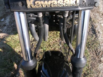 Kawasaki_KZ_400_J_4-Zylinder_schwarz_Typ_KZ_400_M_-_wie_KZ_ZX_Z_400_500_550_750_A_B_C_D_E_UT_GP_79.jpg