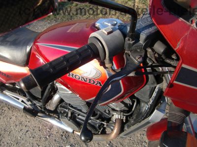 Honda_VT_500_E_rot_PC11_Kardanschaden_-_EZ_1987_50_PS_wie_VT_500_C_Custom_Shadow_PC08_33.jpg
