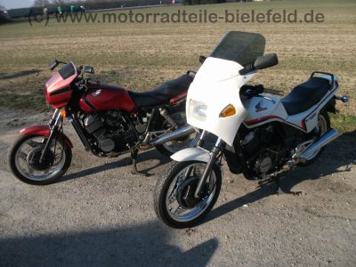 Honda_VT_500_E_rot_PC11_Kardanschaden_-_EZ_1987_50_PS_wie_VT_500_C_Custom_Shadow_PC08_40.jpg