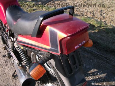 Honda_VT_500_E_rot_PC11_Kardanschaden_-_EZ_1987_50_PS_wie_VT_500_C_Custom_Shadow_PC08_53.jpg