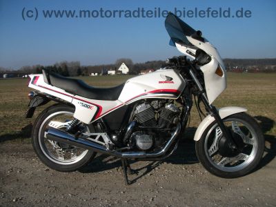 Honda_VT_500_E_weiss_PICHLER_Verkleidung_PC11_-_EZ_1987_50_PS_wie_VT_500_C_Custom_Shadow_PC08_56.jpg