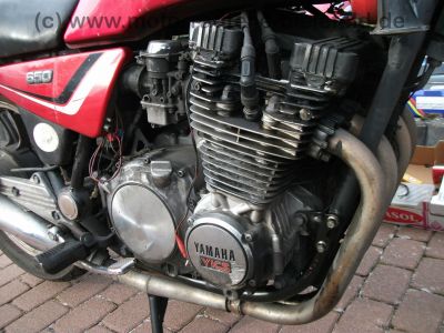 Yamaha_XJ_650_4K0_rot_KONI_Krauser_Hepco_und_Becker_Extras_-_wie_XJ_400_550_650_700_750_SECA_11M_MAXIM_4H7_101.jpg