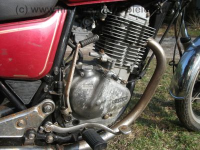 Suzuki_GN_400_D_Chopper_rot_Einzylinder_Gepaecktraeger_wie_GN_DR_125_250_400_SP_370_LS_650_Savage_65.jpg