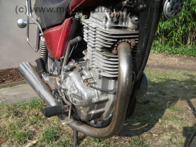 Suzuki_GN_400_D_Chopper_rot_Einzylinder_Gepaecktraeger_wie_GN_DR_125_250_400_SP_370_LS_650_Savage_72.jpg