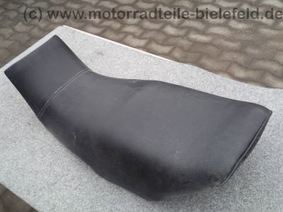 Suzuki_GSX_750_ES_EF_E_GR72A_GR_72_A_Sitzbank_Seitenteil_Seitenverkleidung_Heck_Heckteil_Ruecklicht_25.jpg