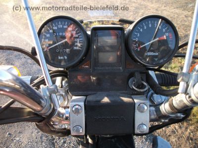 Honda_VF_1100_C_Custom_SC12_V65_MAGNA_1_Hd___32tkm_kein_Unfall_-_wie_VF_750_1000_1100_S_F_C_Sabre_Interceptor_26.jpg