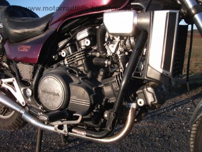 Honda_VF_1100_C_Custom_SC12_V65_MAGNA_1_Hd___32tkm_kein_Unfall_-_wie_VF_750_1000_1100_S_F_C_Sabre_Interceptor_92.jpg