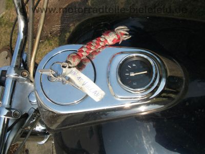 Kawasaki_VN-15_VULCAN_VN_15_1500_A_B_C_D_VNT50A_VNT_50_A_EZ_1988_vorverlegte_Fussrasten_Breitlenker_Ochsenaugen_19.jpg