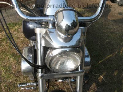 Kawasaki_VN-15_VULCAN_VN_15_1500_A_B_C_D_VNT50A_VNT_50_A_EZ_1988_vorverlegte_Fussrasten_Breitlenker_Ochsenaugen_79.jpg