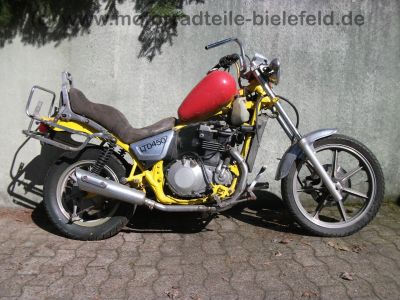 Kawasaki_EN_450_A_LTD_mit_Harley_Tank_vorverlegte_Fussrasten_Ledersitz_SITO_Auspuff_-_wie_EN_LTD_450_454_500_A_LTD_1.jpg