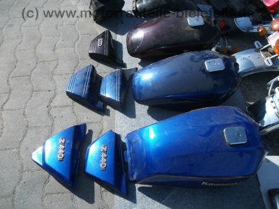 Kawasaki_Z_KZ_400_440_Twin_A_B_H_LTD_Teile_Tank_Seitendeckel_Sitzbank_Koffertraeger_26.jpg