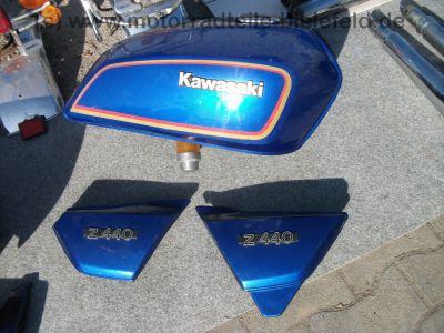 Kawasaki_Z_KZ_400_440_Twin_A_B_H_LTD_Teile_Tank_Seitendeckel_Sitzbank_Koffertraeger_45.jpg