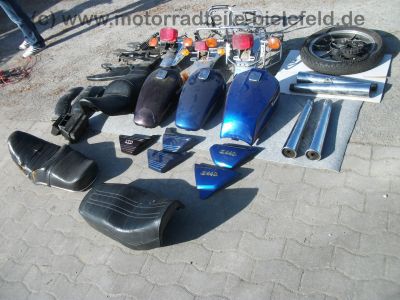 Kawasaki_Z_KZ_400_440_Twin_A_B_H_LTD_Teile_Tank_Seitendeckel_Sitzbank_Koffertraeger_7.jpg