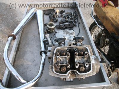 Honda_CB_125_T_Twin_Speiche_rot_teilzerlegt_-_wie_CB_CM_125_185_250_K_T_Twin_C_10.jpg