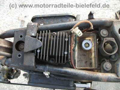 Honda_CB_125_T_Twin_Speiche_rot_teilzerlegt_-_wie_CB_CM_125_185_250_K_T_Twin_C_88.jpg