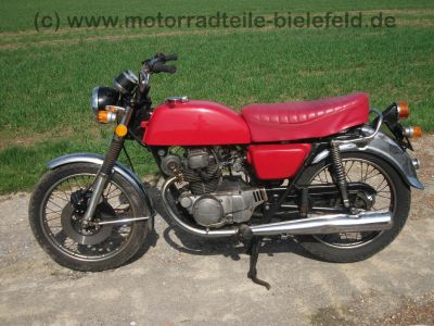 Honda_CB_200_Twin_feuerwehrrot_Speiche_-_wie_CB_CM_CJ_125_185_250_350_360_K_G_T_Twin_C_17.jpg