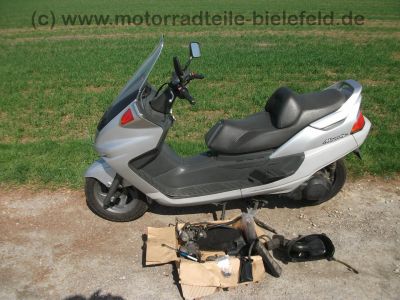Yamaha_YP_250_Majesty_4UC_silber_Motorschaden_-_wie_MBK_SKYLINDER_X-MAX_XMAX_X_Max_XQ_YP_125_250_Maxster_Thunder_2.jpg