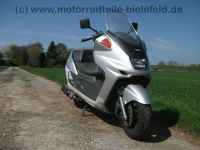 Yamaha_YP_250_Majesty_4UC_silber_Motorschaden_-_wie_MBK_SKYLINDER_X-MAX_XMAX_X_Max_XQ_YP_125_250_Maxster_Thunder_57.jpg