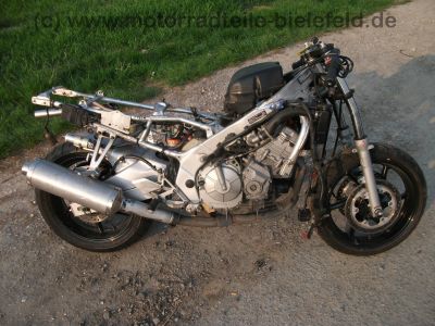 Honda_CBR_600_F_PC25_blau_CRASH_-_wie_CB_CBF_400_600_1000_PC23_PC31_70.jpg