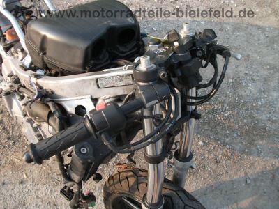 Honda_CBR_600_F_PC25_blau_CRASH_-_wie_CB_CBF_400_600_1000_PC23_PC31_74.jpg