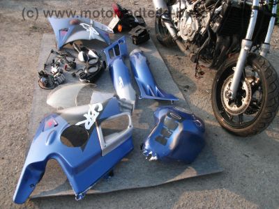 Honda_CBR_600_F_PC25_blau_CRASH_-_wie_CB_CBF_400_600_1000_PC23_PC31_8.jpg