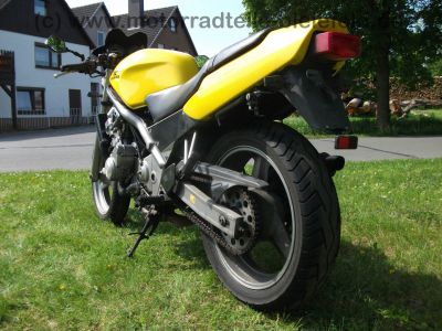 Honda_CB-1_CB400F_CB1_CB_1_400_CB400_NC27_gelb_-_wie_CBR_CB_CBF_400_600_F_R_RR_2.jpg