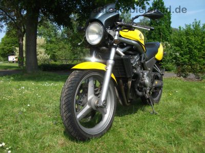 Honda_CB-1_CB400F_CB1_CB_1_400_CB400_NC27_gelb_-_wie_CBR_CB_CBF_400_600_F_R_RR_3.jpg