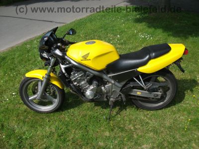 Honda_CB-1_CB400F_CB1_CB_1_400_CB400_NC27_gelb_-_wie_CBR_CB_CBF_400_600_F_R_RR_6.jpg
