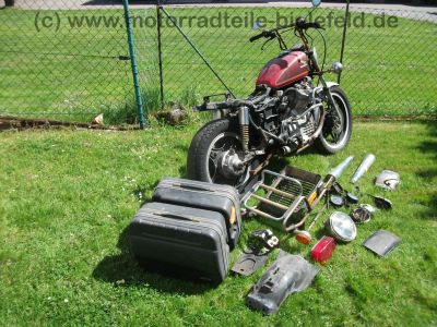 Honda_CX_500_C_rot_Custom_Chopper_PC01_Schuh_Gepaecksystem__2.jpg