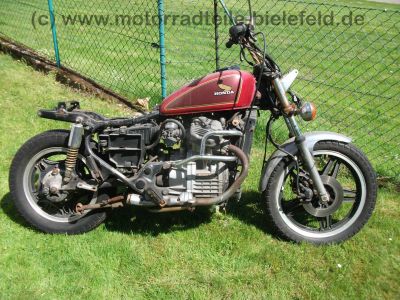 Honda_CX_500_C_rot_Custom_Chopper_PC01_Schuh_Gepaecksystem__37.jpg