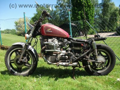 Honda_CX_500_C_rot_Custom_Chopper_PC01_Schuh_Gepaecksystem__77.jpg