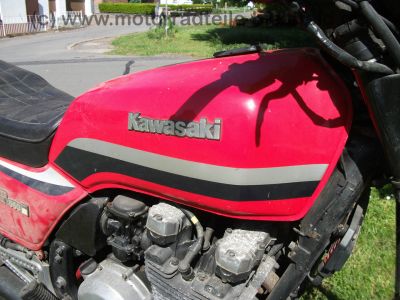 Kawasaki_GPZ_550_UT_rot_ZX_550_A_-_wie_GPZ_Z_KZ_LTD_ZX_400_500_750_UT_A_E_H_58.jpg