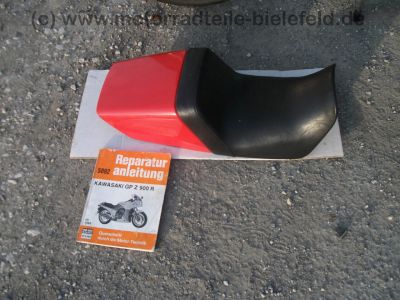 Kawasaki_GPZ_900_750_R_ZX_900_750_A_MRA_Scheibe_ABM_Superbike_Lenker_Koffer_Giuliari_Sitzbank_13.jpg