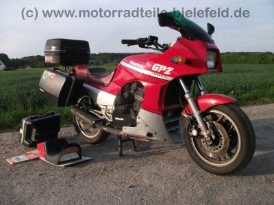 Kawasaki_GPZ_900_750_R_ZX_900_750_A_MRA_Scheibe_ABM_Superbike_Lenker_Koffer_Giuliari_Sitzbank_2.jpg