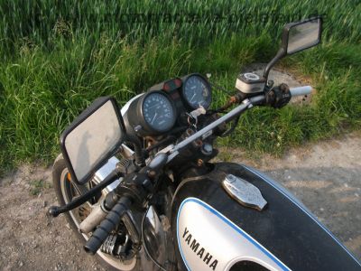 Yamaha_XS_750_1T5_Koffertraeger_SCHUH_MOTAD_Auspuff_3in1KONI_-_wie_GX_XS_650_850_1100_SE_D_E_SP_F_SF_115.jpg