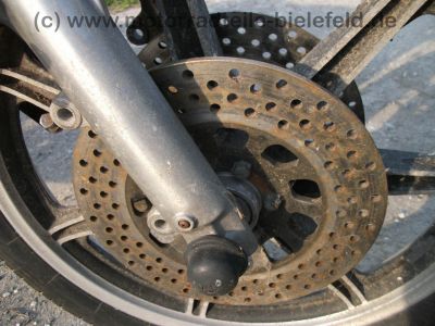 Yamaha_XS_750_1T5_Koffertraeger_SCHUH_MOTAD_Auspuff_3in1KONI_-_wie_GX_XS_650_850_1100_SE_D_E_SP_F_SF_81.jpg