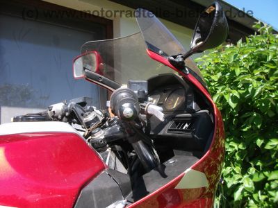 Honda_VF_1000_F2_Bol_d�Or_SC15_rot-silber_V4_wie_VF_400_500_700_750_1100_F_F2_C_S_R_SC16_106.jpg