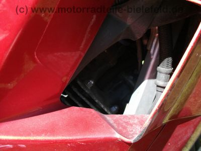 Honda_VF_1000_F2_Bol_d�Or_SC15_rot-silber_V4_wie_VF_400_500_700_750_1100_F_F2_C_S_R_SC16_118.jpg