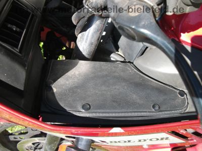 Honda_VF_1000_F2_Bol_d�Or_SC15_rot-silber_V4_wie_VF_400_500_700_750_1100_F_F2_C_S_R_SC16_51.jpg