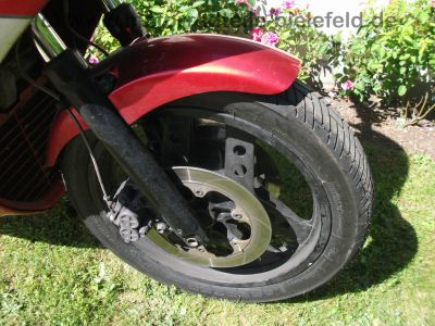 Honda_VF_1000_F2_Bol_d�Or_SC15_rot-silber_V4_wie_VF_400_500_700_750_1100_F_F2_C_S_R_SC16_89.jpg