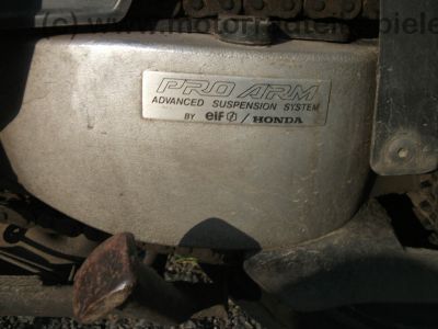 Honda_VFR_800_FI_RC46_2__Hd__Einarmschwinge_-_wie_VFR_750_F_RC24_RC36_VTR_1000_F_Firestorm_CBR_900_RR_Fireblade_47.jpg