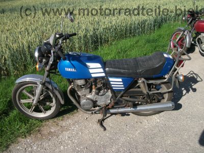 Yamaha_XS_360_blau_1U4_Twin_Gepaecktraeger_-_wie_XS_250_1U5_400_SE_2A2_4G5_15.jpg