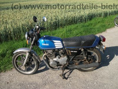 Yamaha_XS_400_2A2_blau-weiss_Twin_-_wie_XS_250_1U5_XS_360_1U4_XS_400_SE_4G5_18.jpg